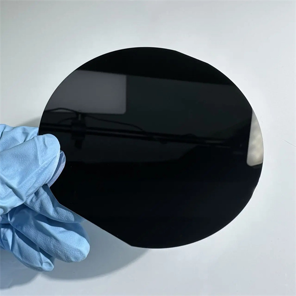 Driving Innovation in the Semiconductor Industry with 450mm Wafers