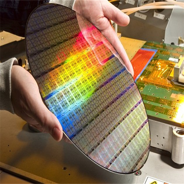 The role of 300mm silicon wafers