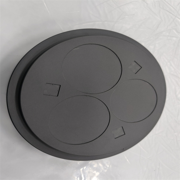 A sturdy holder for transporting wafers without damage