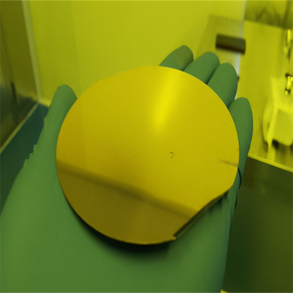 Create sharp, detailed images with photoresist spray