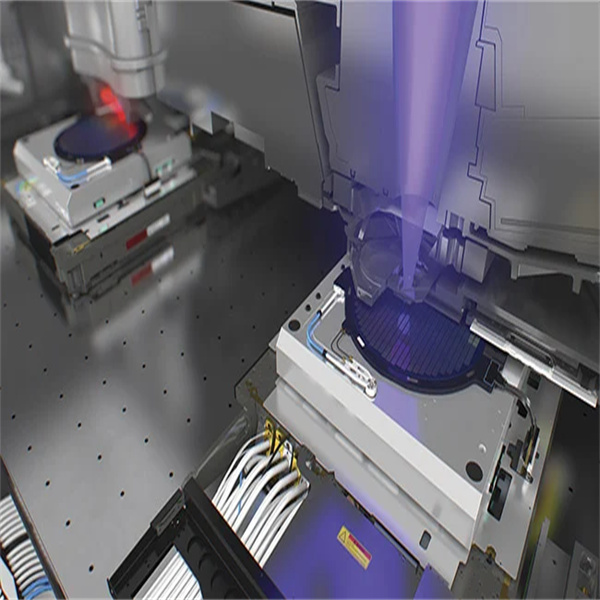 Tapping the Potential of Silicon Substrate for Performance Focused Devices