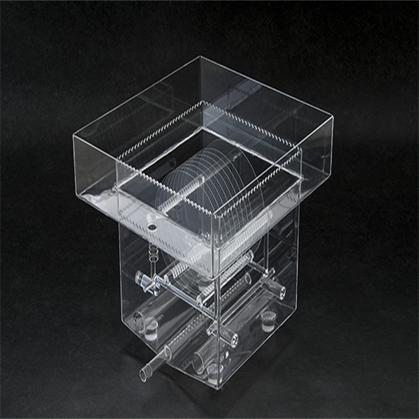 Immerse yourself in the energy of quartz with a rejuvenating bath experience
